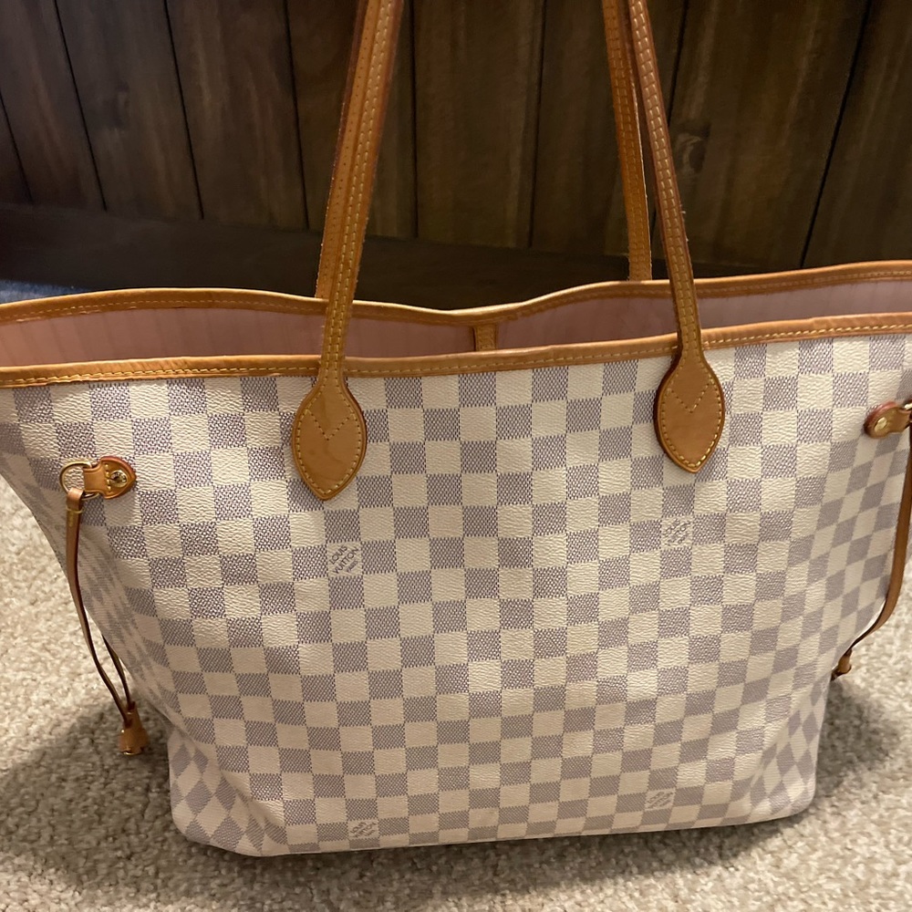 Authentic Louis Vuitton Never Full GM